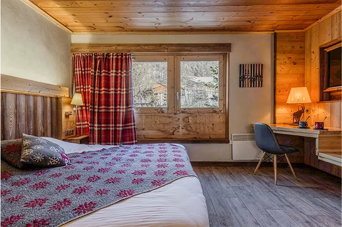 Chalet Hotel Vars station
